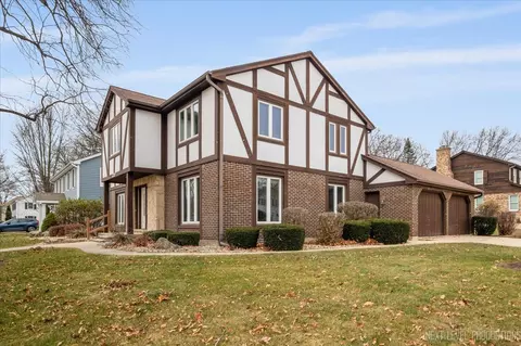 320 W Morse Ave, Bartlett, IL 60103