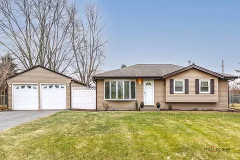 5541 Vesper Dr, South Beloit, IL 61080
