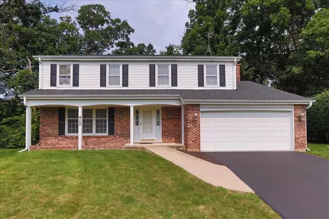 412 Forest Ct, Schaumburg, IL 60193