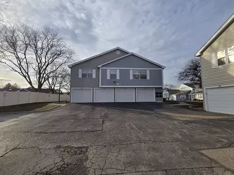 Exterior - 1560 Timber Trl, Wheaton, IL 60189 photo 3 of 4