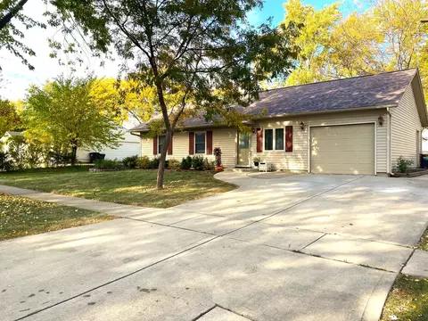 502 Lacy Ave, Streamwood, IL 60107