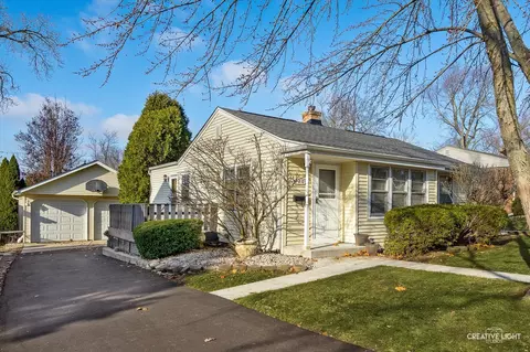 326 S Adams St, Westmont, IL 60559