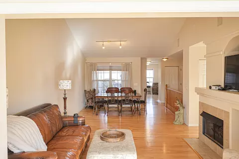 6720 Clear Creek Dr, Plainfield, IL 60586 photo 4