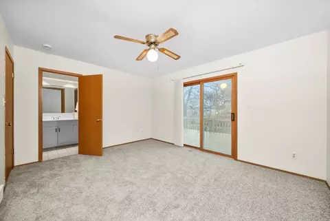 905 Hayden Dr, Mchenry, IL 60051 photo 18