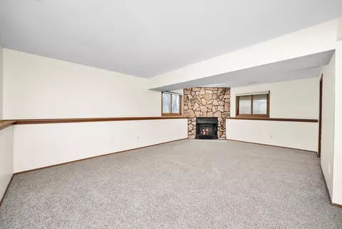 905 Hayden Dr, Mchenry, IL 60051 photo 22