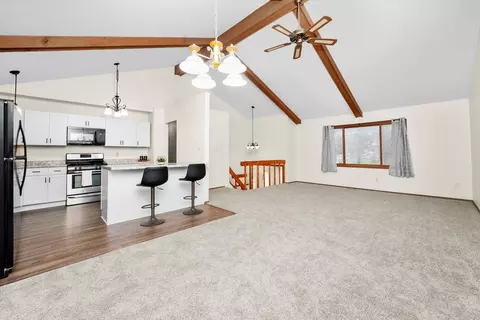 905 Hayden Dr, Mchenry, IL 60051 photo 8