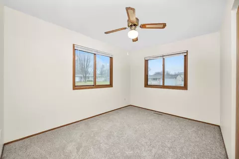 905 Hayden Dr, Mchenry, IL 60051 photo 20