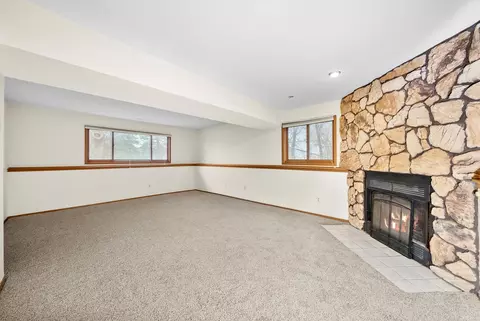 905 Hayden Dr, Mchenry, IL 60051 photo 23