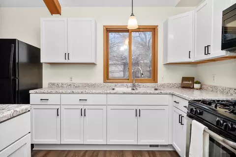 905 Hayden Dr, Mchenry, IL 60051 photo 13