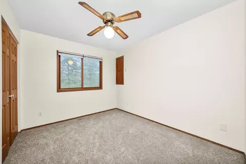 905 Hayden Dr, Mchenry, IL 60051 photo 21