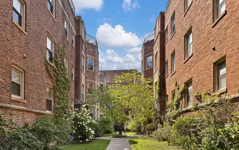 6818 N Ashland Blvd #2A, Chicago, IL 60626
