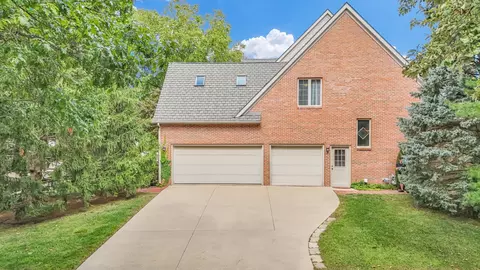 Exterior - 2412 Wendover Pl, Champaign, IL 61822 photo 10 of 13