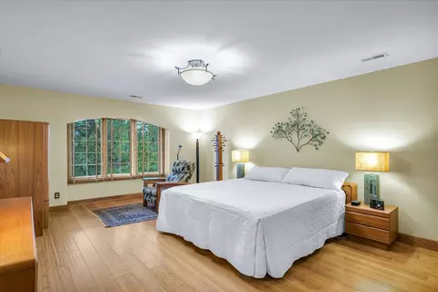 Bedroom - 2412 Wendover Pl, Champaign, IL 61822 photo 1 of 8