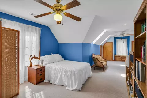 Bedroom - 2412 Wendover Pl, Champaign, IL 61822 photo 5 of 8