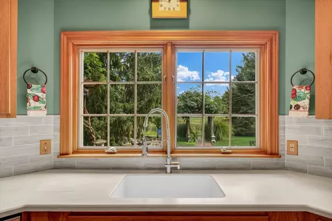Kitchen - 2412 Wendover Pl, Champaign, IL 61822 photo 6 of 12