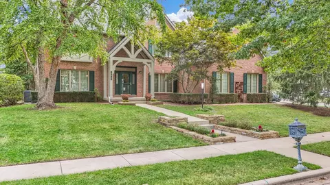 Exterior - 2412 Wendover Pl, Champaign, IL 61822 photo 2 of 13
