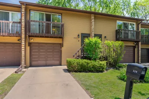328 Ottawa Dr, Bolingbrook, IL 60440