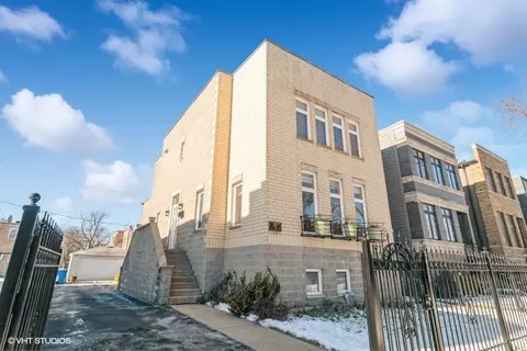 4628 S Champlain Ave, Chicago, IL 60653