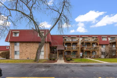 1850 Tall Oaks Dr #1208, Aurora, IL 60505