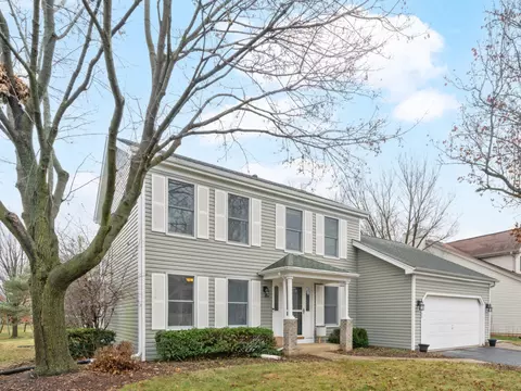 1353 Rolling Oaks Dr, Carol Stream, IL 60188