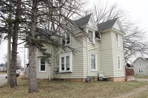 Exterior - 603 12 S Walnut Ave, Freeport, IL 61032 photo 2 of 3