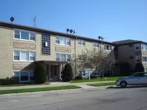 50 Conti Pkwy #1C, Elmwood Park, IL 60707