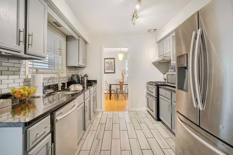 737 Brown Ave, Evanston, IL 60202 photo 7