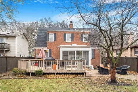 737 Brown Ave, Evanston, IL 60202 photo 2