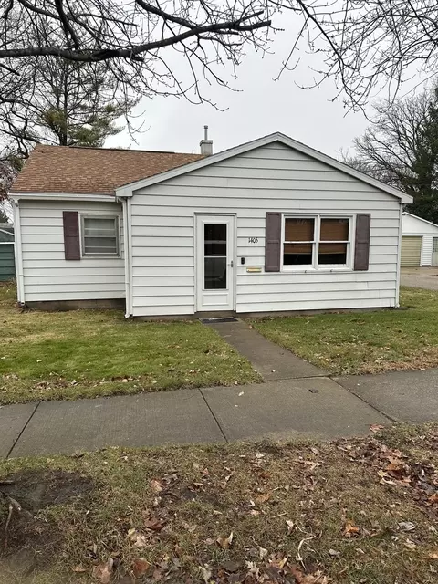 1405 Blackstone St, Bloomington, IL 61701