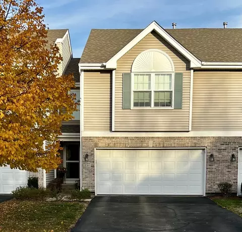 57 Colonial Ct, Streamwood, IL 60107