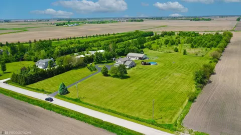 2838 W Corning Rd, Peotone, IL 60468 photo 7