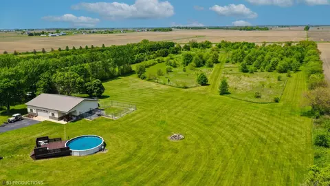 2838 W Corning Rd, Peotone, IL 60468 photo 9