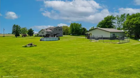 2838 W Corning Rd, Peotone, IL 60468 photo 3