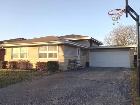 80 E Bradley St, Des Plaines, IL 60016