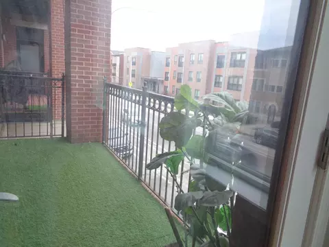 641 E Pershing Ave #101, Chicago, IL 60653 photo 17