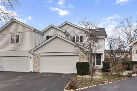 900 Jordan Ct, Westmont, IL 60559