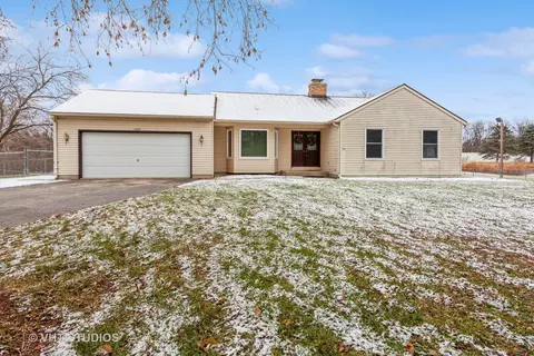 13805 Sunset Ridge Rd, Woodstock, IL 60098
