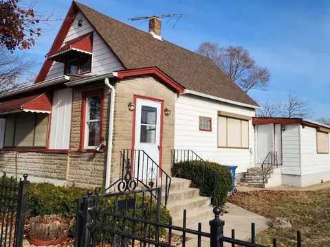 15255 4th Ave, Phoenix, IL 60426
