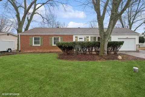 741 Pine St, Batavia, IL 60510