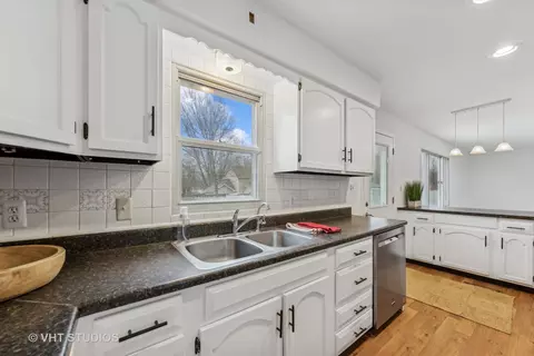 Kitchen - 741 Pine St, Batavia, IL 60510 photo 1 of 2
