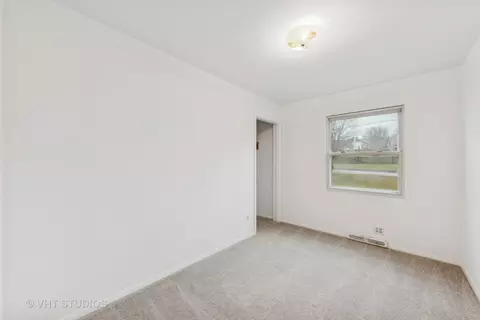 Bedroom - 741 Pine St, Batavia, IL 60510 photo 1 of 4
