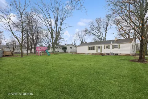 Exterior - 741 Pine St, Batavia, IL 60510 photo 3 of 3