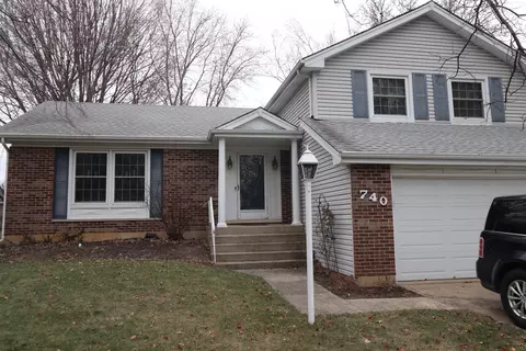 740 Concord Ct, Algonquin, IL 60102