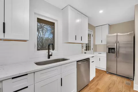 2419 Forest Ave, North Riverside, IL 60546 photo 5