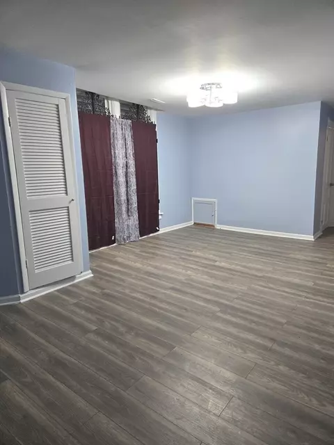 3009 E 80th St, Chicago, IL 60617 photo 2