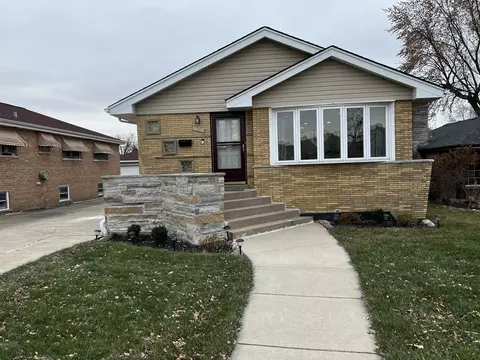 2933 W 101st St, Evergreen Park, IL 60805