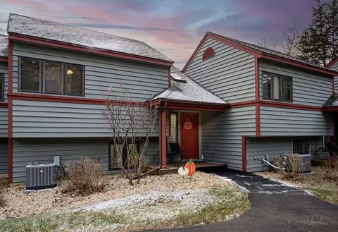 15 Spring Creek Ln, Galena, IL 61036
