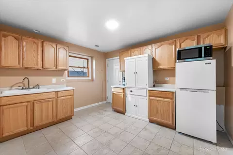 529 Maplewood Dr, Lakemoor, IL 60051 photo 22
