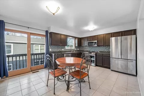 529 Maplewood Dr, Lakemoor, IL 60051 photo 4