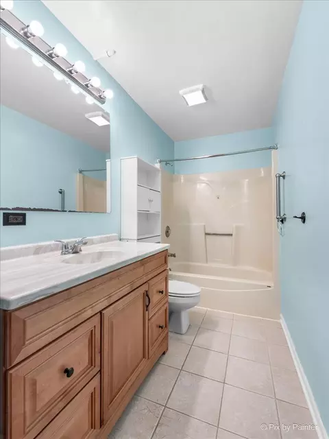 529 Maplewood Dr, Lakemoor, IL 60051 photo 21